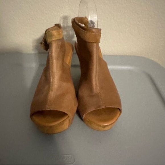 KORK-EASE Berit Wedge Leather Suede Tan Open Toe Buckle NEW Size 7 - Picture 3 of 10